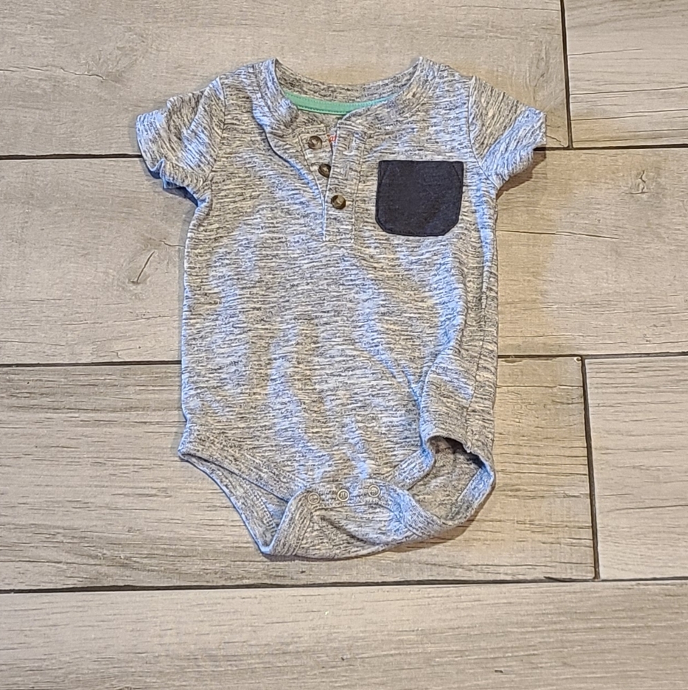 🍁Cat and Jack baby Colorblock pocket onesie🍉